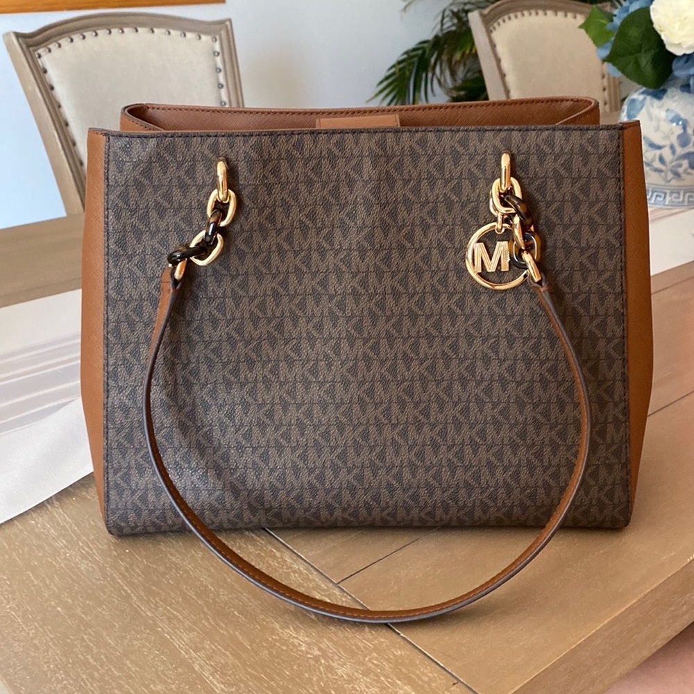 Michael Kors purse